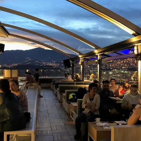 Apartamento Grande, Hermoso, Acogedor Y Privado Medellin Exterior photo