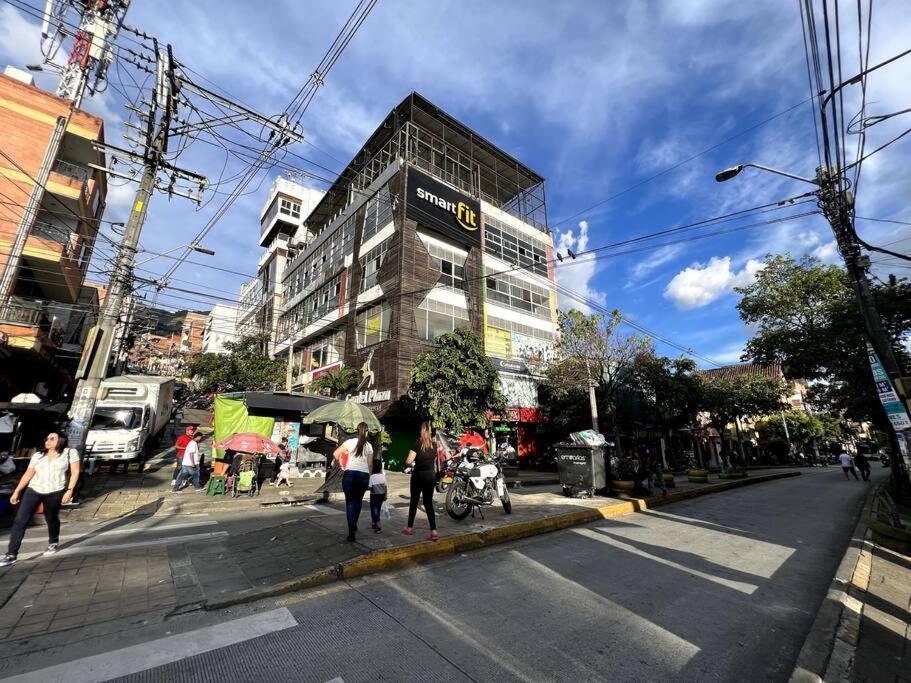Grande, Hermoso, Acogedor Y Privado Apartment